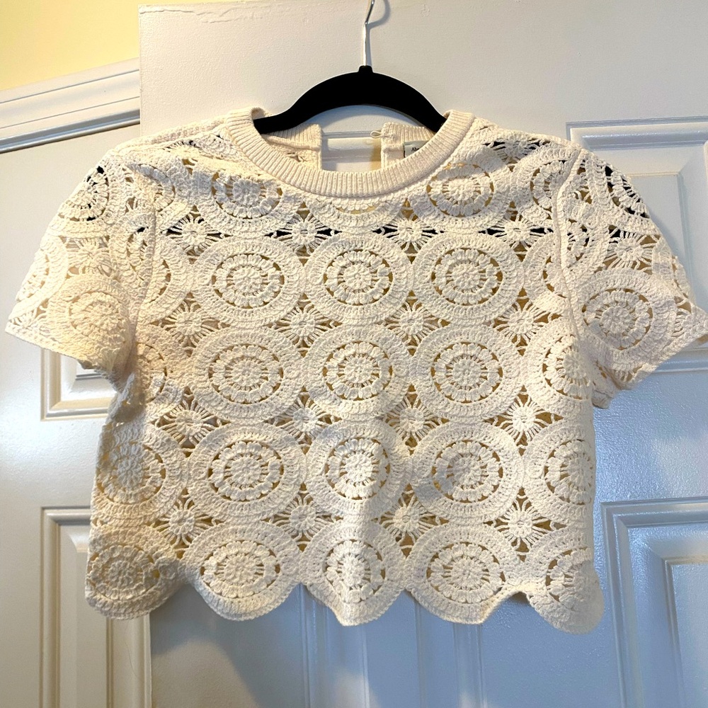 Abercrombie & Fitch cropped crochet top